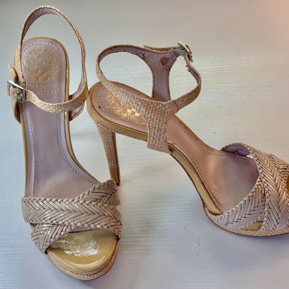 Vince Camuto Women's Tan Heeled Sandals